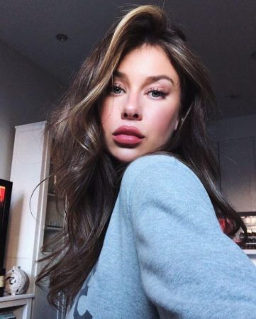 Montana Yorke, de serveerster en vriendin André Schürrle