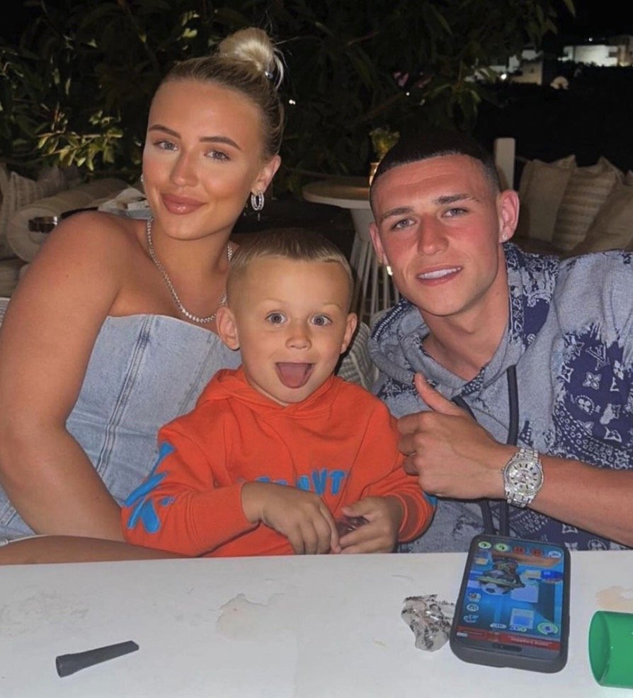 Rebecca-Cooke-vriendin-Phil-Foden-2.jpg

