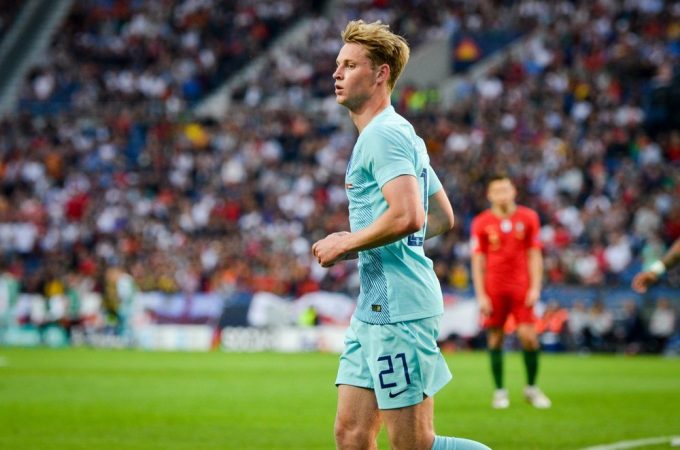 De zoon van Frenkie de Jong heeft een wedstrijd bezocht