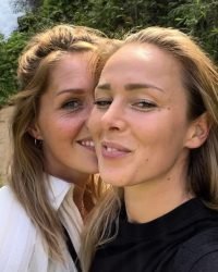 Tess Vriendin Van SERA 2