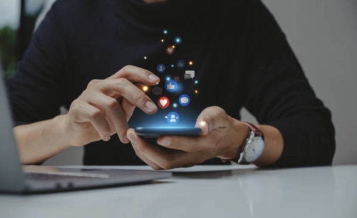 Telefoon Verslaafde Man Typen